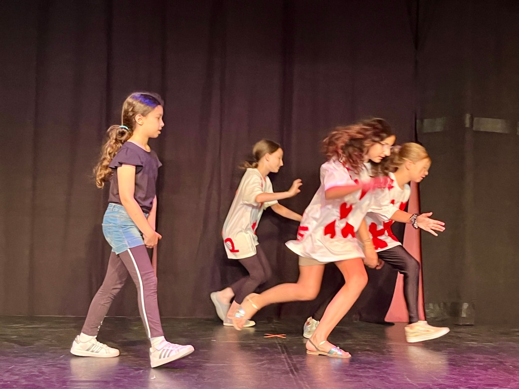 Ateliers THÉÂTRE pour Préados Mercredi 16h30-18h00 pour les 10/13 ans (390€ + 30€ d’adhésion)